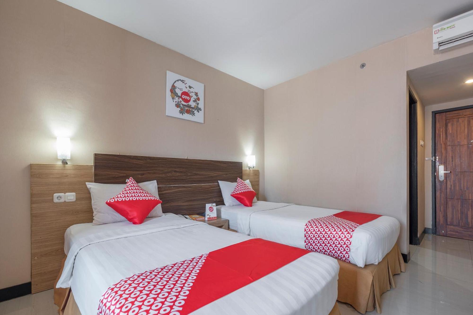 Oyo 1081 Allson City Hotel Makassar Exteriör bild